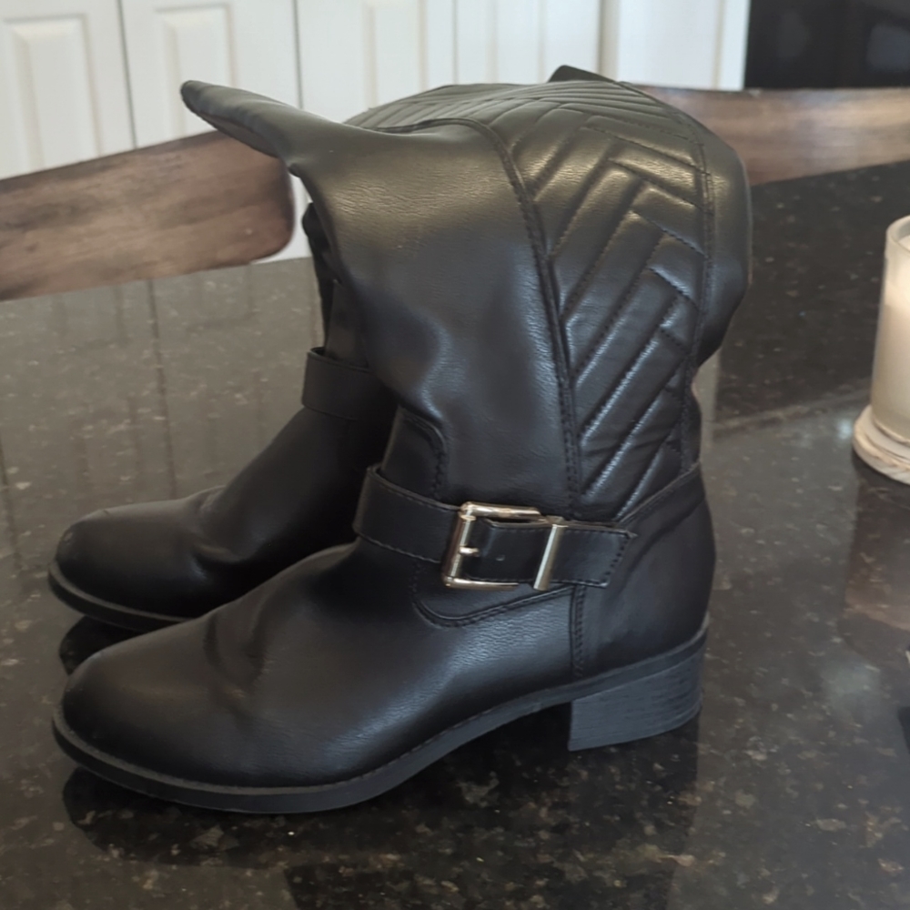 Black Boots